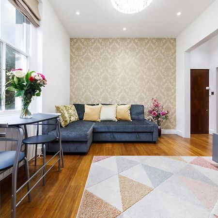 Stylish Holiday/Short Let - 1 Bedroom Apartment. Londres Extérieur photo